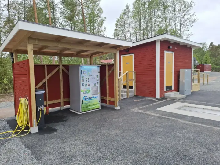 Tömning och rengöring för husbilar vid spiken camping. En modern station med allt du behöver.